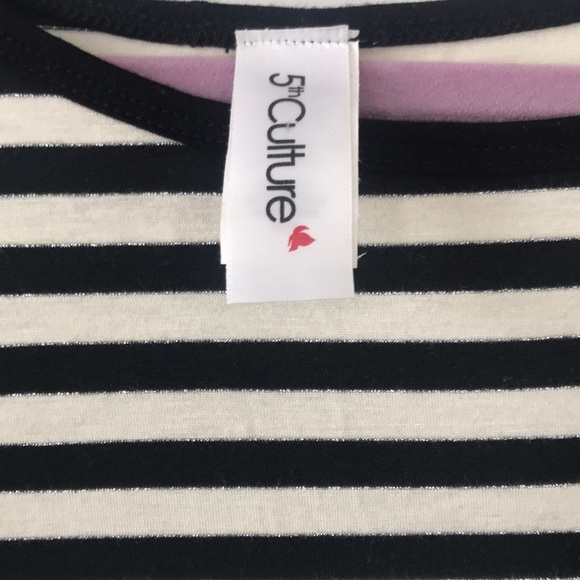 Black and white striped top - Picture 2 of 3